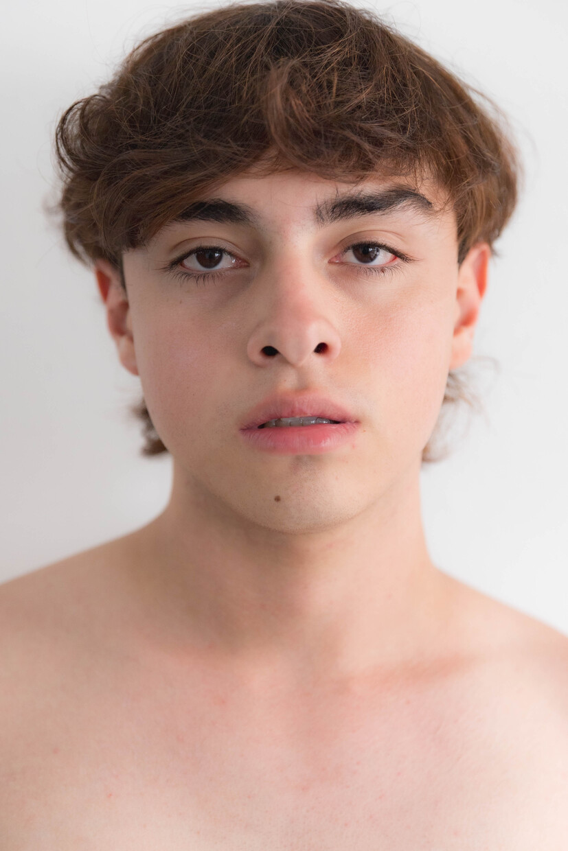 model profile picture